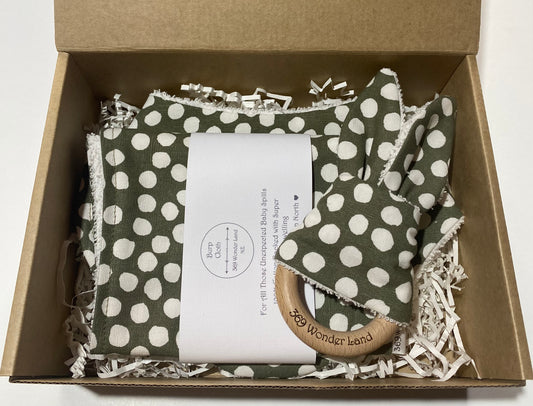 CHARLEE  Baby Gift Box